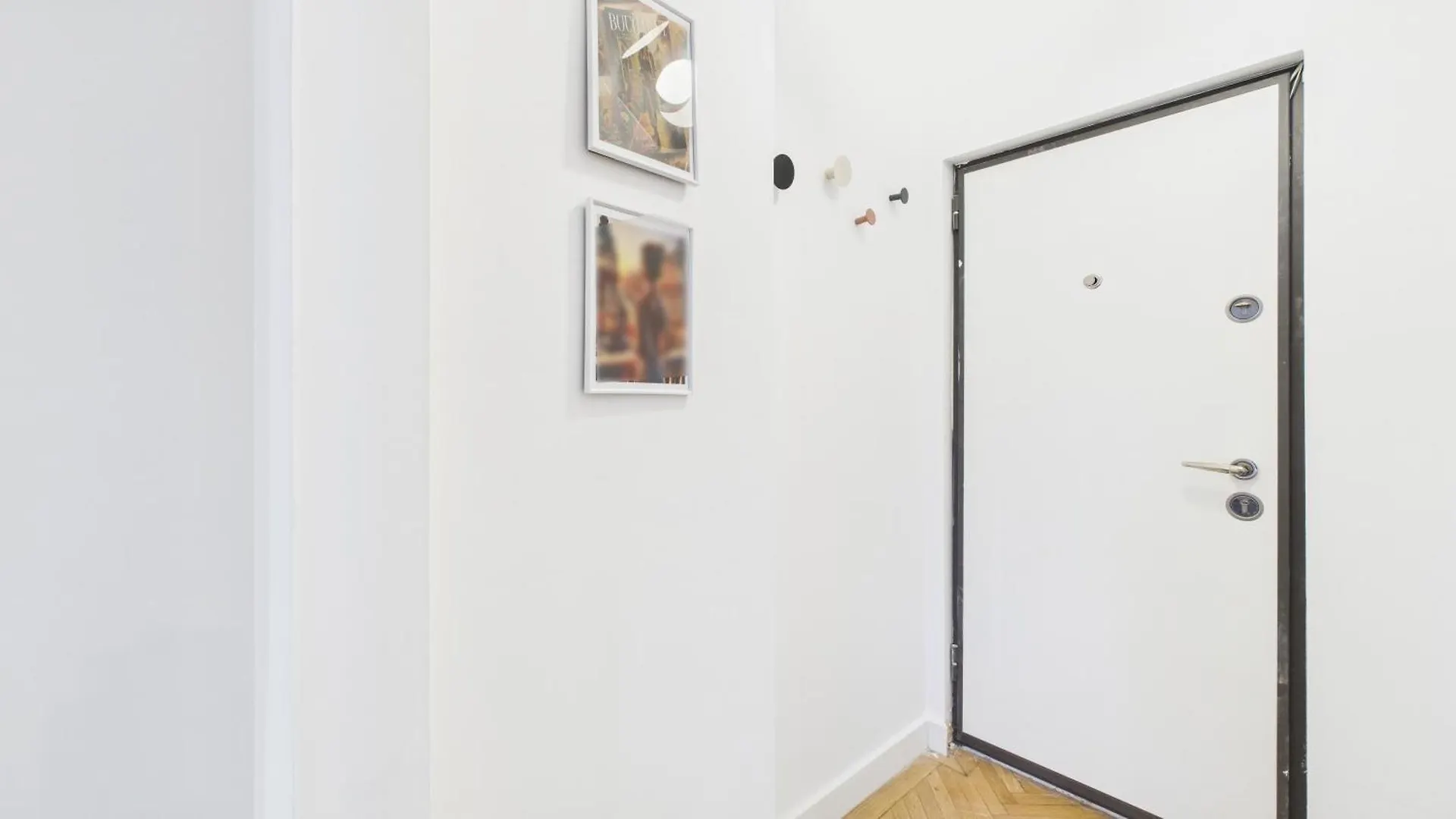 Apartment Chic Studio In The Heart Of City Bucharest