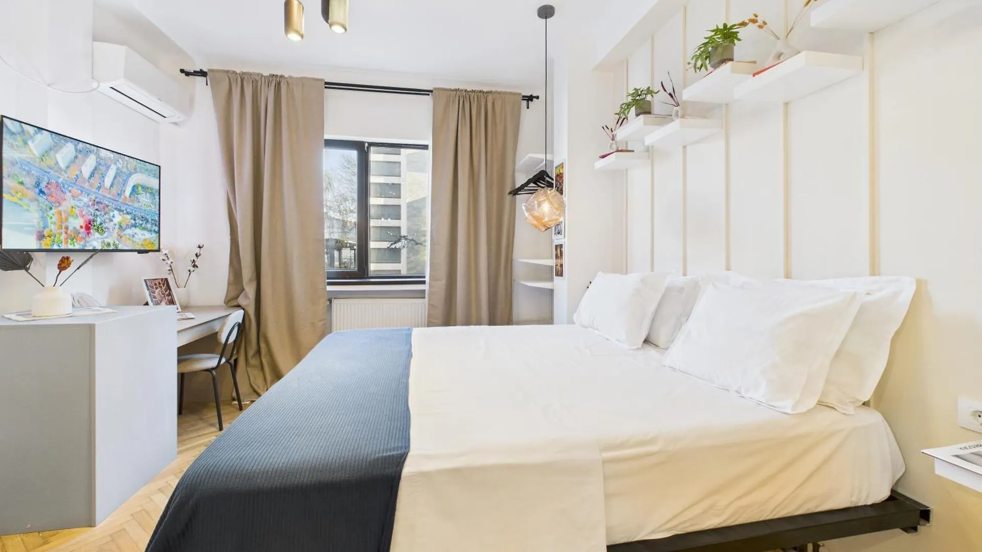Apartment Chic Studio In The Heart Of City Bucharest Romania