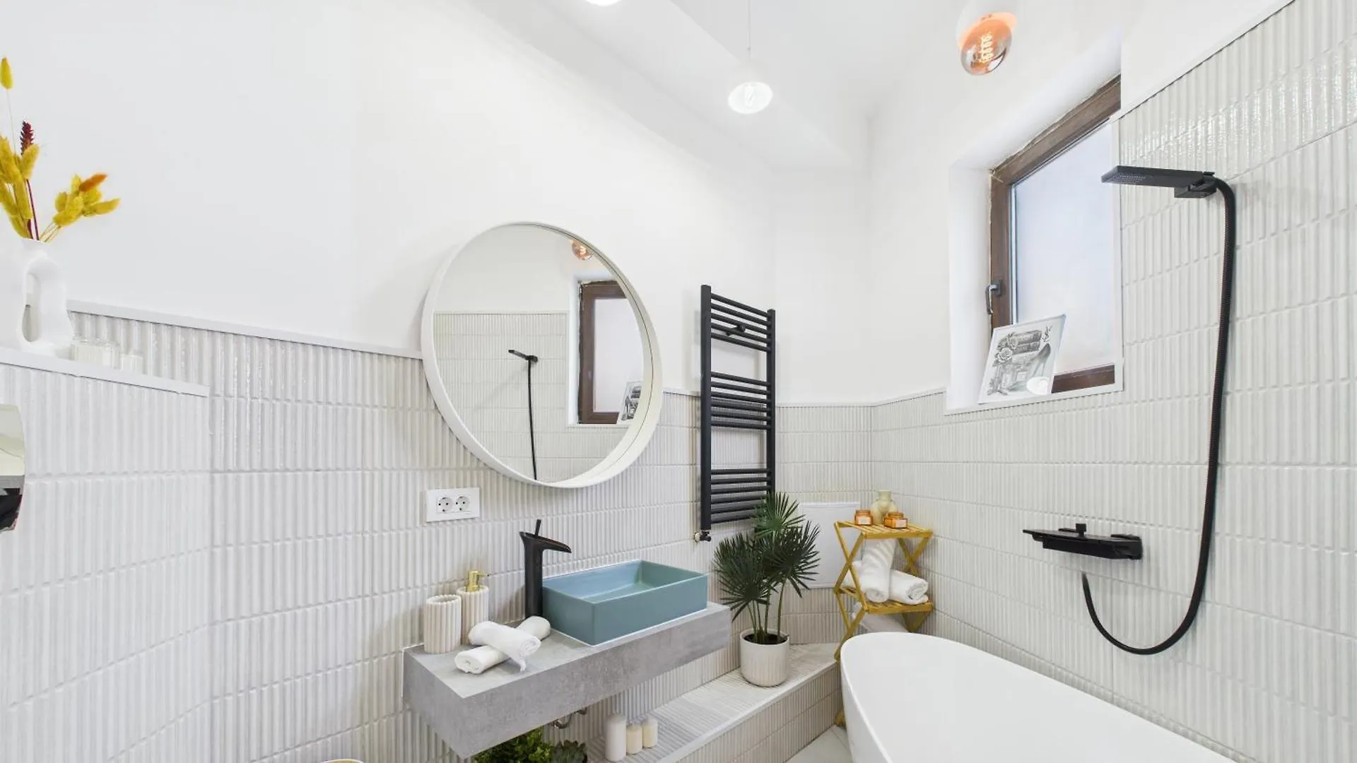 Apartment Chic Studio In The Heart Of City Bucharest