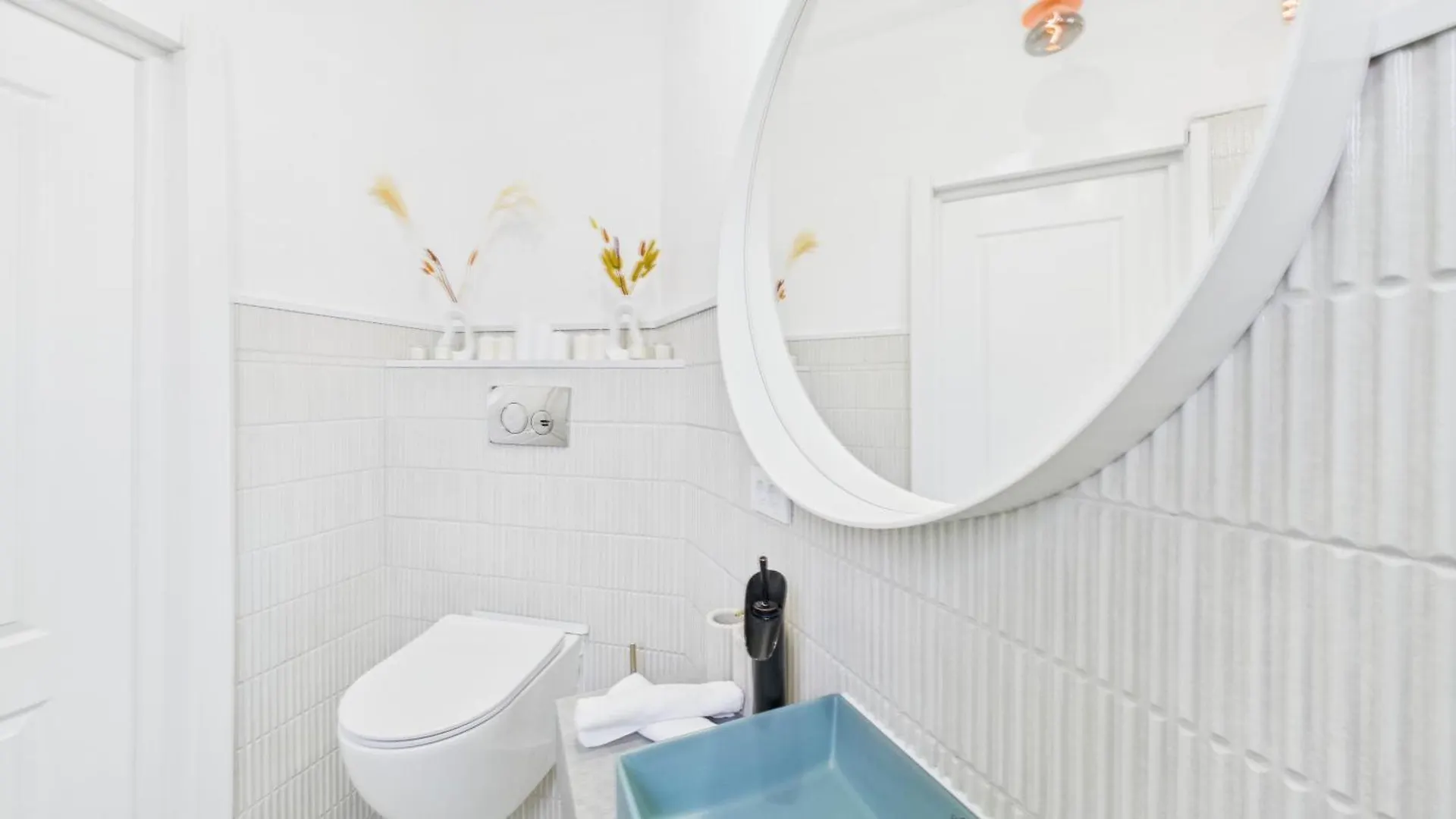 Apartment Chic Studio In The Heart Of City Bucharest Romania