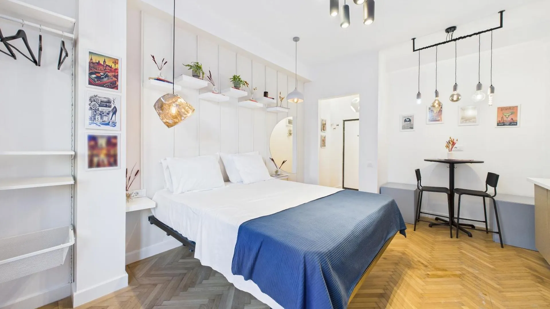 Chic Studio In The Heart Of City contacts